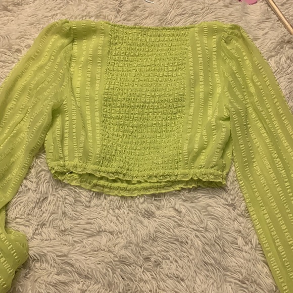 Guess Top - Picture 2 of 3